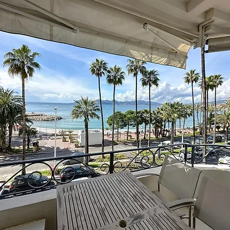 Modern 2-bedroom Stunning Sea View On La Croisette 戛纳
